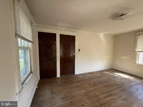 40 Munroe Ct, Annapolis, MD 21401 photo 2