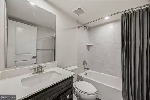Bath - 124 Spring Gate Ln, Pasadena, MD 21122 photo 2 of 2