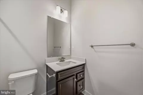 Entry Way - 124 Spring Gate Ln, Pasadena, MD 21122 photo 12 of 12