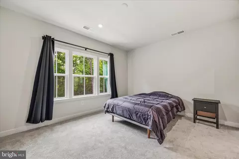 Bedroom - 124 Spring Gate Ln, Pasadena, MD 21122 photo 1 of 7