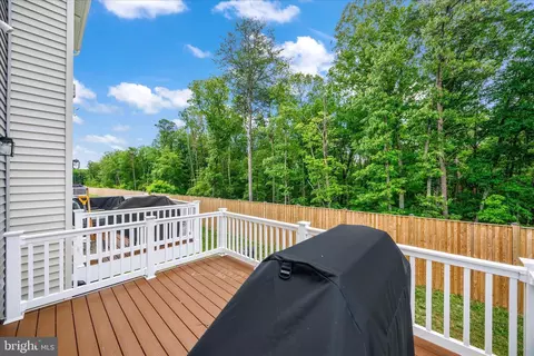 Exterior - 124 Spring Gate Ln, Pasadena, MD 21122 photo 3 of 8