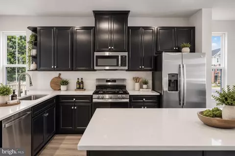 Kitchen - 124 Spring Gate Ln, Pasadena, MD 21122 photo 1 of 2