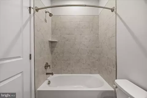 Bath - 124 Spring Gate Ln, Pasadena, MD 21122 photo 1 of 2