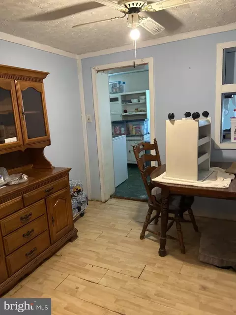 212 Lakeview Ave, Edgewater, MD 21037 photo 6