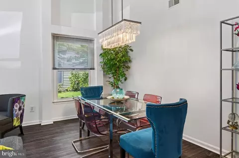 Dining - 924 Shipmaster Ct, Annapolis, MD 21401 photo 4 of 8