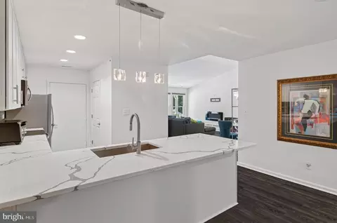 Kitchen - 924 Shipmaster Ct, Annapolis, MD 21401 photo 5 of 6
