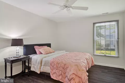 Bedroom - 924 Shipmaster Ct, Annapolis, MD 21401 photo 4 of 6