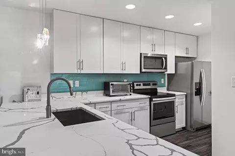 Kitchen - 924 Shipmaster Ct, Annapolis, MD 21401 photo 2 of 6