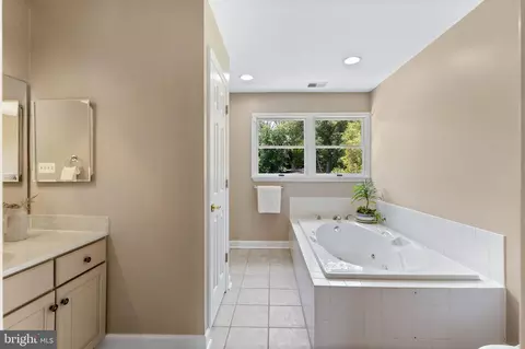 Bath - 8044 Forest Glen Dr, Pasadena, MD 21122 photo 4 of 5