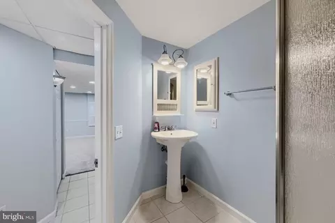 Bath - 8012 Middlebury Dr, Pasadena, MD 21122 photo 3 of 3