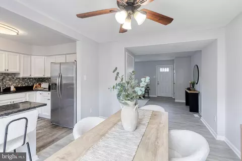 Entry Way - 8659 Scorton Harbour, Pasadena, MD 21122 photo 1 of 3
