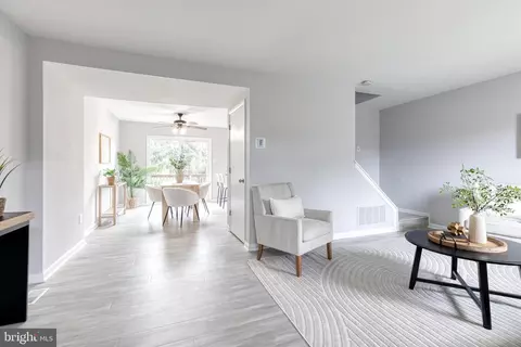 Living - 8659 Scorton Harbour, Pasadena, MD 21122 photo 2 of 6