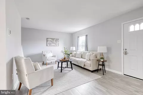 Living - 8659 Scorton Harbour, Pasadena, MD 21122 photo 4 of 6