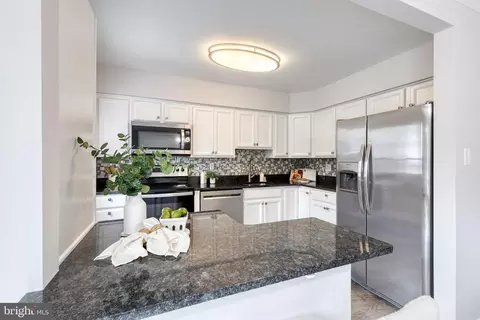 Kitchen - 8659 Scorton Harbour, Pasadena, MD 21122 photo 2 of 5