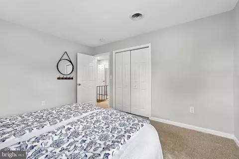 Bedroom - 222 Bar Harbor Rd, Pasadena, MD 21122 photo 5 of 9