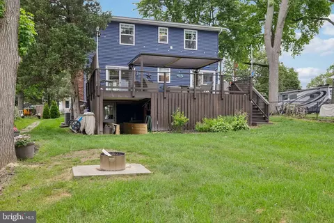 Exterior - 222 Bar Harbor Rd, Pasadena, MD 21122 photo 7 of 10