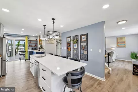 Kitchen - 222 Bar Harbor Rd, Pasadena, MD 21122 photo 2 of 6