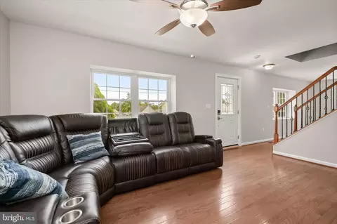 Living - 305 Bishop Ave, Baltimore, MD 21225 photo 2 of 3