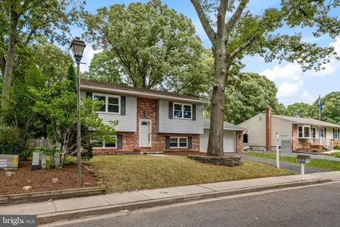 Exterior - 141 Delaware Ave, Pasadena, MD 21122 photo 9 of 10