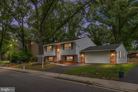141 Delaware Ave, Pasadena, MD 21122