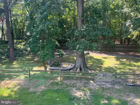 Exterior - 1183 Cedar Ave, Shady Side, MD 20764 photo 12 of 14