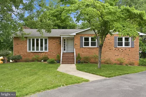 1848 Carriage Dr, Annapolis, MD 21401