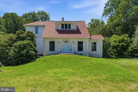 73 Church Rd, Arnold, MD 21012