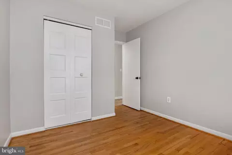 Bedroom - 169 Roland Rd, Pasadena, MD 21122 photo 4 of 6