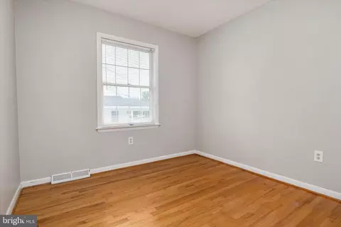 Bedroom - 169 Roland Rd, Pasadena, MD 21122 photo 3 of 6