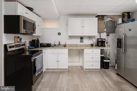 Kitchen - 169 Roland Rd, Pasadena, MD 21122 photo 2 of 2