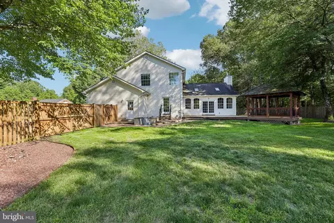 Exterior - 683 Powhatan Beach Rd, Pasadena, MD 21122 photo 11 of 20