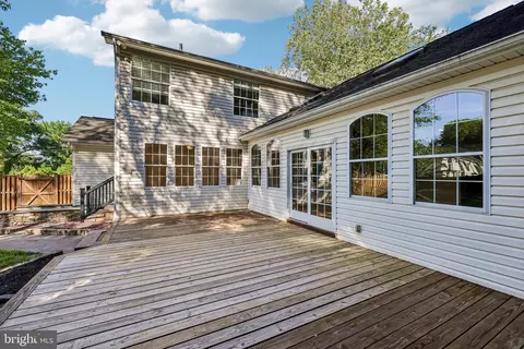 Exterior - 683 Powhatan Beach Rd, Pasadena, MD 21122 photo 7 of 20
