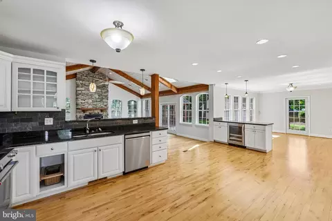 Kitchen - 683 Powhatan Beach Rd, Pasadena, MD 21122 photo 1 of 1