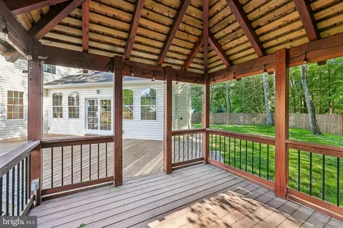 Exterior - 683 Powhatan Beach Rd, Pasadena, MD 21122 photo 6 of 20