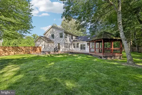 Exterior - 683 Powhatan Beach Rd, Pasadena, MD 21122 photo 12 of 20