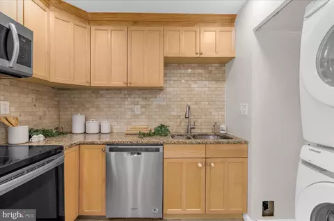 Kitchen - 1920 Foxhound Ct, Severn, MD 21144 photo 2 of 2