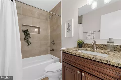 Bath - 1920 Foxhound Ct, Severn, MD 21144 photo 1 of 5
