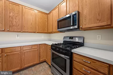Kitchen - 2601 Rainy Spring Ct, Odenton, MD 21113 photo 2 of 3