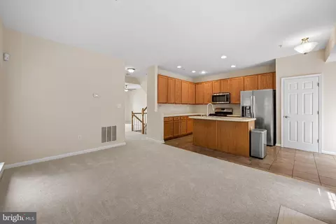 Living - 2601 Rainy Spring Ct, Odenton, MD 21113 photo 4 of 5
