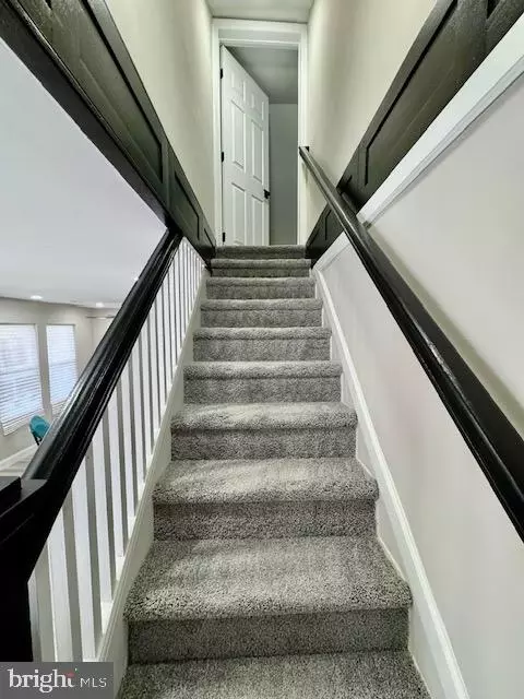 Entry Way - 117 Doris Ave, Baltimore, MD 21225 photo 10 of 12
