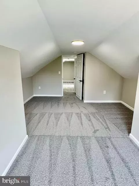 Entry Way - 117 Doris Ave, Baltimore, MD 21225 photo 11 of 12