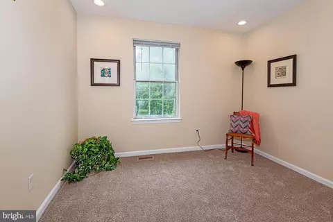 Bedroom - 998 Pebblestone Rd, Pasadena, MD 21122 photo 6 of 7