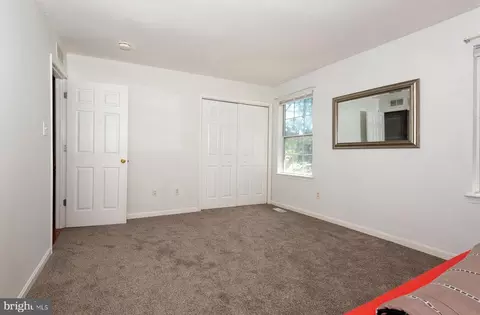 Bedroom - 998 Pebblestone Rd, Pasadena, MD 21122 photo 2 of 7