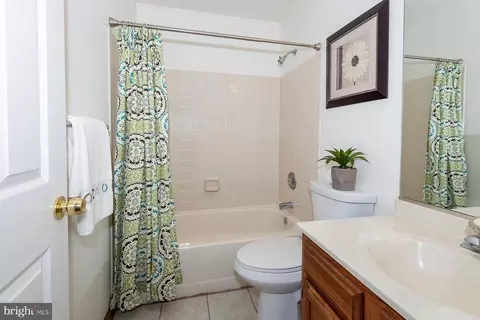 Bath - 998 Pebblestone Rd, Pasadena, MD 21122 photo 3 of 3