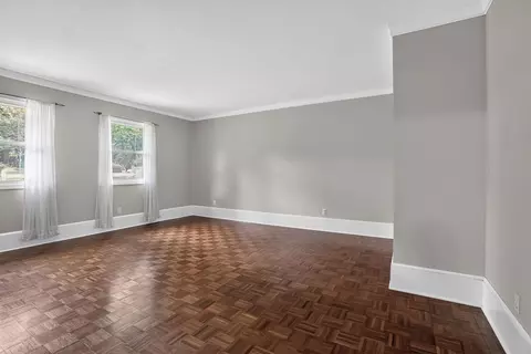 Living - 1045 Skyview Dr, Annapolis, MD 21409 photo 2 of 4
