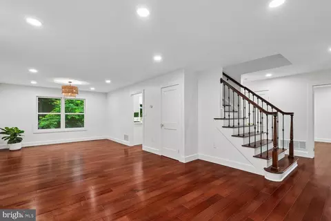 Living - 1602 Locksley Dr, Annapolis, MD 21401 photo 1 of 8