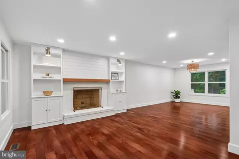 Living - 1602 Locksley Dr, Annapolis, MD 21401 photo 3 of 8