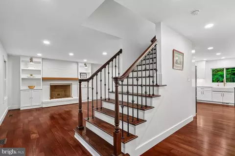 Entry Way - 1602 Locksley Dr, Annapolis, MD 21401 photo 2 of 5