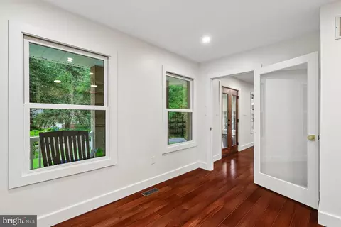 Entry Way - 1602 Locksley Dr, Annapolis, MD 21401 photo 4 of 5