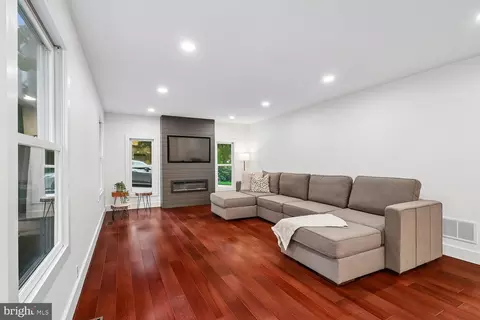 Living - 1602 Locksley Dr, Annapolis, MD 21401 photo 5 of 8